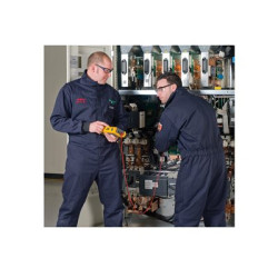 APC On-Site Service On-Site Warranty Extension - Prodloužená dohoda o službách - náhradní díly a práce (pro UPS a elektrická zarízení) - 1 rok - na míste - pracovní doba - doba vyrízení požadavku: príští prac. den - pro Galaxy VS GVSUPS20, GVSUPS25